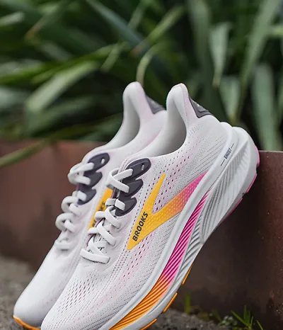Women's Brooks Ghost 17 running shoes