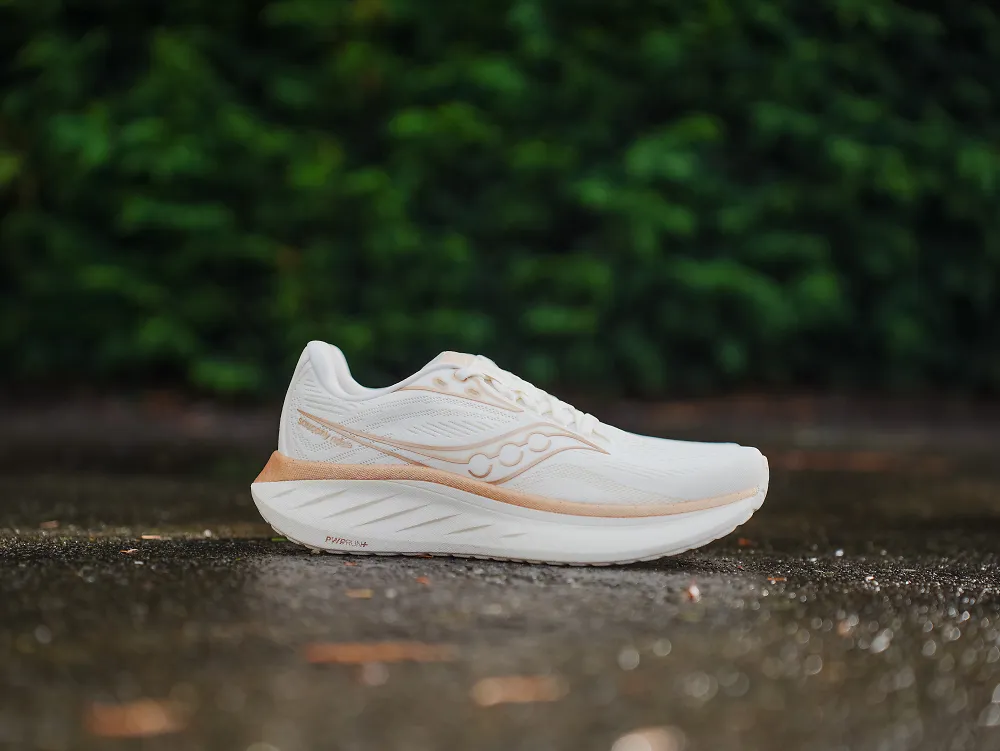 The women's Saucony Ride 18 in Vanilla.
